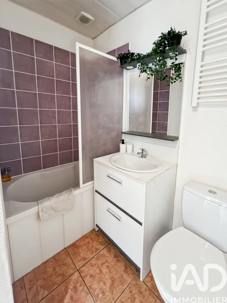 Salles de bain - Studio Meublé au Cœur du Quartier Dunois à Orléans