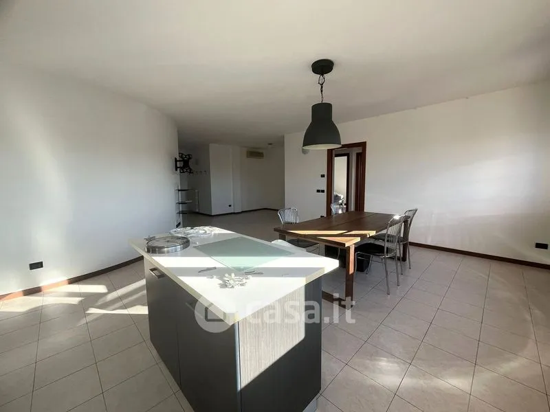 Salle à manger - Trilocale with Balcony in Central Legnago