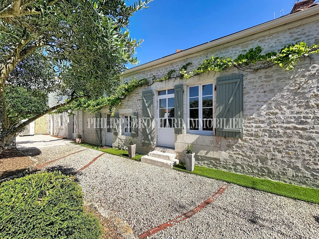 Giardino - Charming Stone House with Garden in Péault