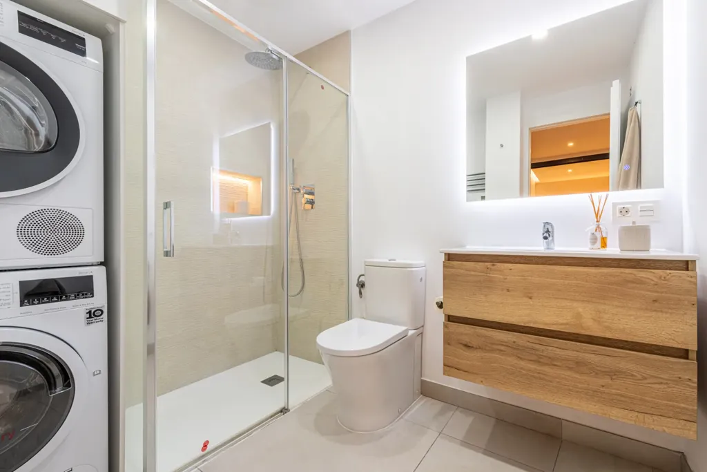 Salles de bain - Modern Villa with West Views in San Pedro, Marbella