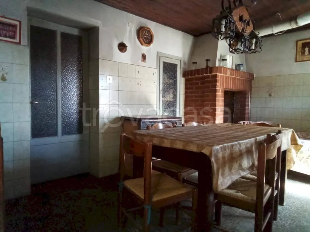 Söögituba - Rustic House with Mountain View in San Damiano Macra