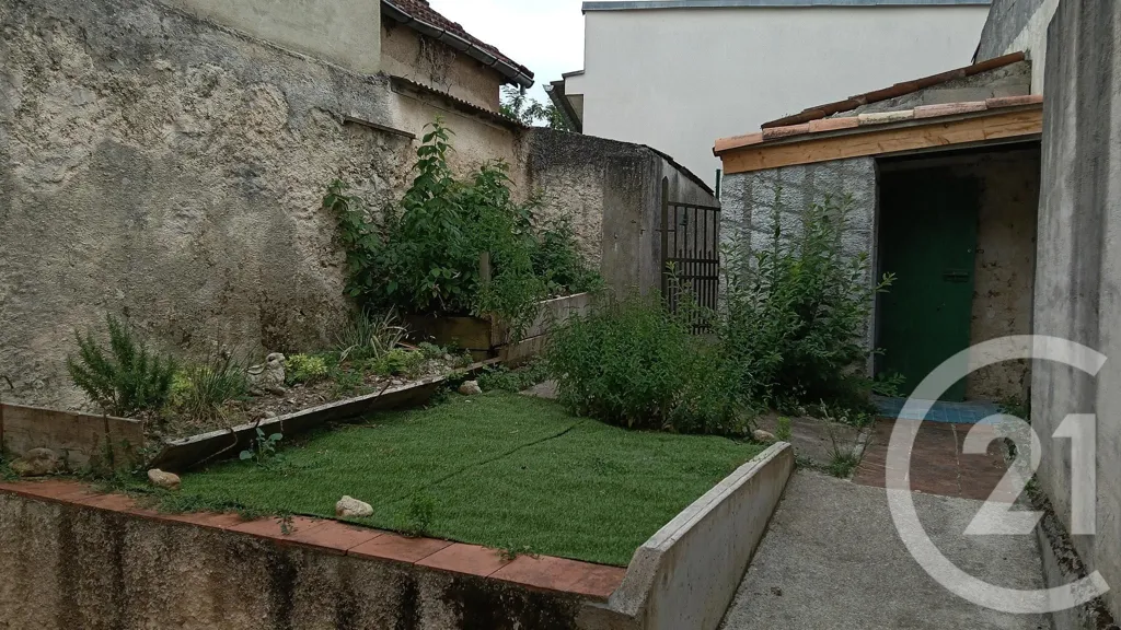 Aed - 4-Piece House with Garden in Graulhet