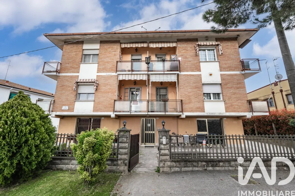 Esterno - Spacious Apartment with Balcony in Tresignana