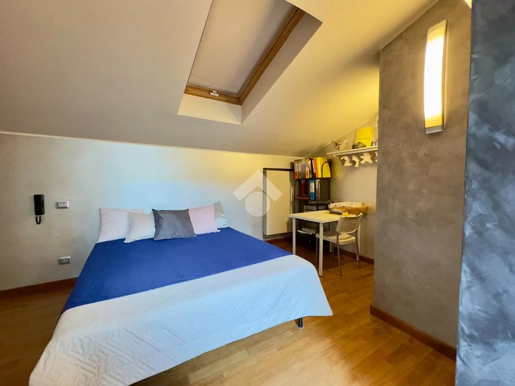 Magamistoad - Rustic 3-Bedroom in Crema's Historic Centre