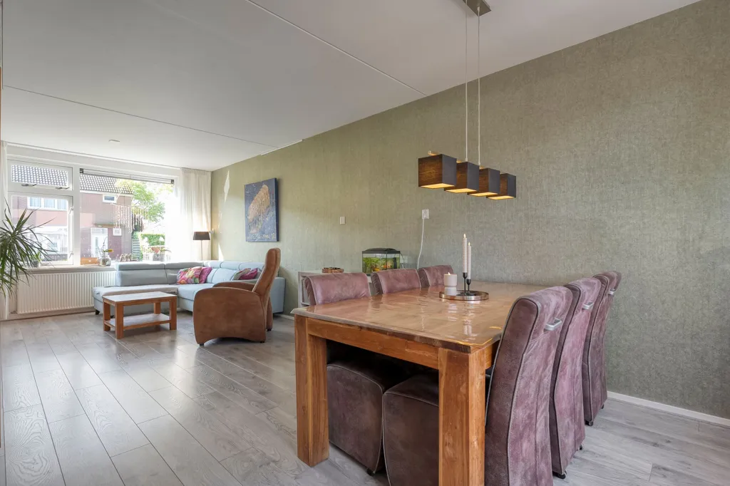 Söögituba - Spacious Corner House with Garden in Hoogeveen
