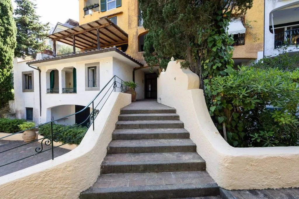 Toad - Luxury Flat in Historic Villa, Porto Ercole
