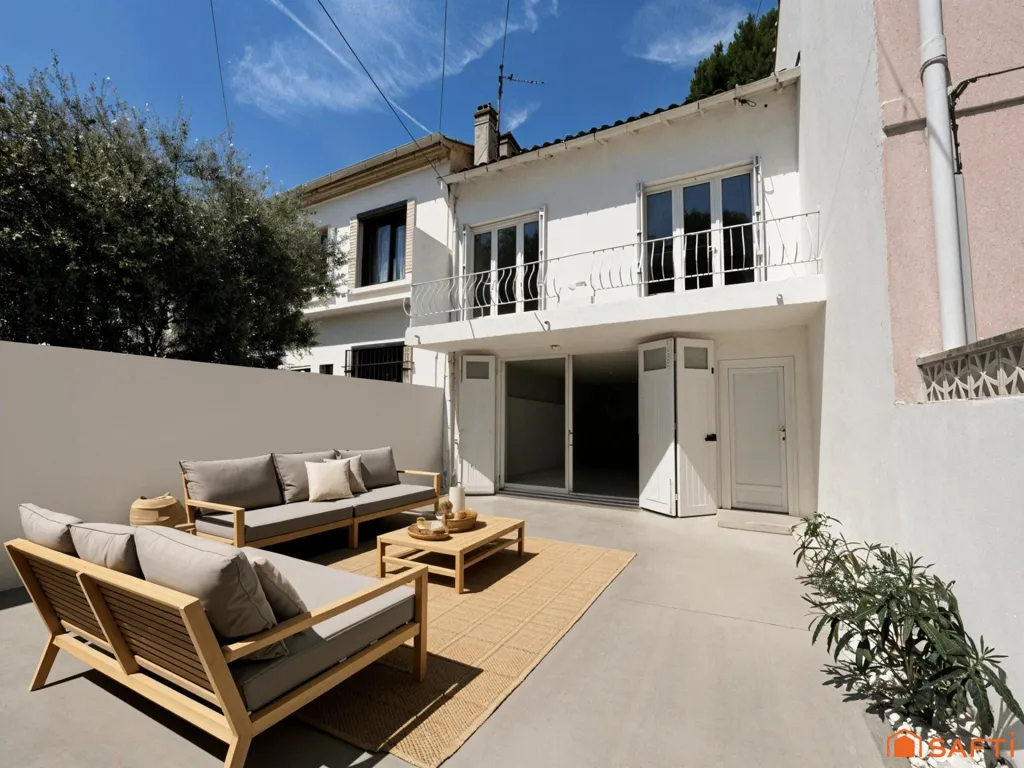 Terrasse - Maison Rénovée avec Balcon et Jardin à Avignon