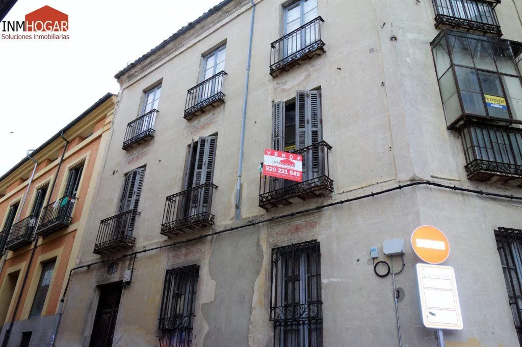 Esterno - Historic Building with Potential in Ávila Centre