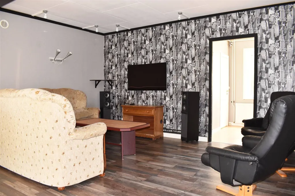 Soggiorno - Flexible Property with Renovations in Ädelfors