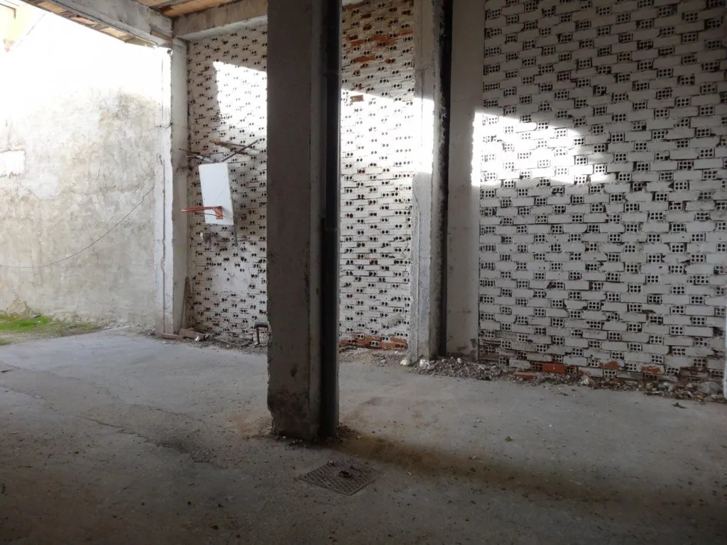 Garaaž - Commercial Premises for Conversion in Zamora