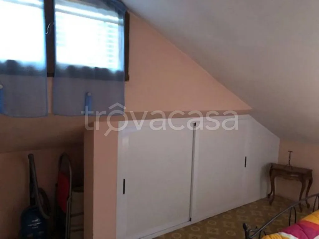 Magamistoad - Mansard Apartment with Parking in Robilante