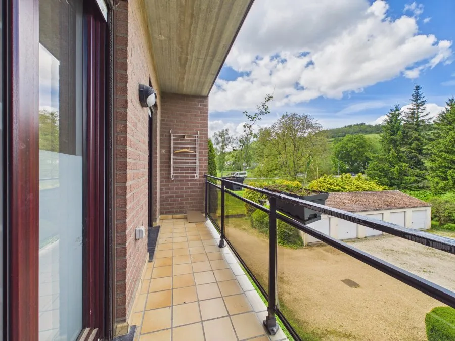 Balcon - Appartement 2 Chambres avec Vue Dégagée à Gilsdorf