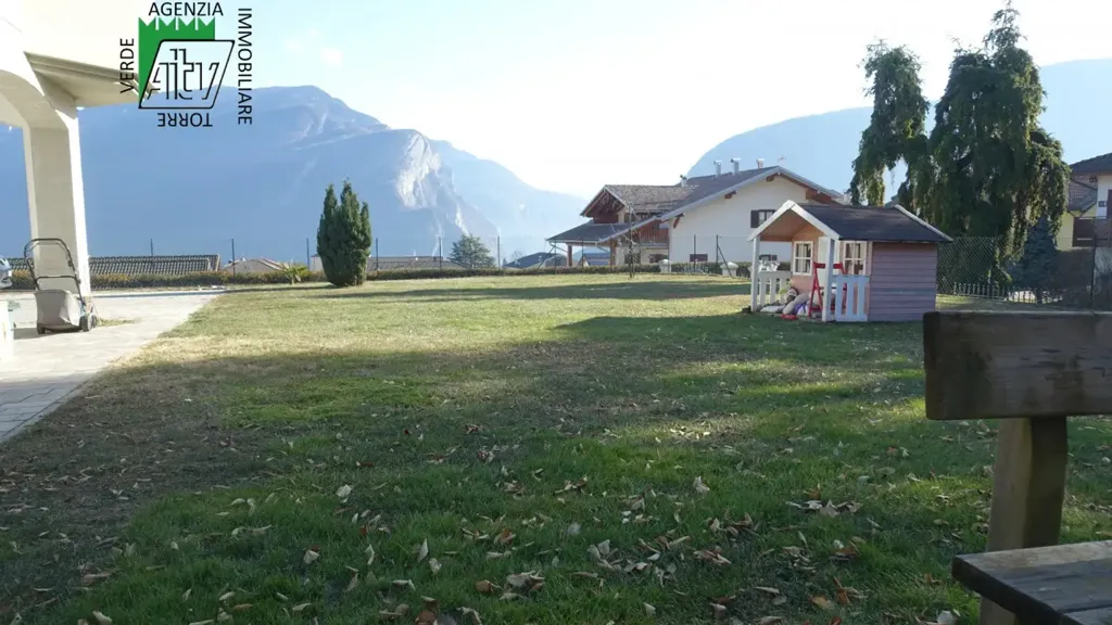 Giardino - Villa with Mountain View in Sporminore