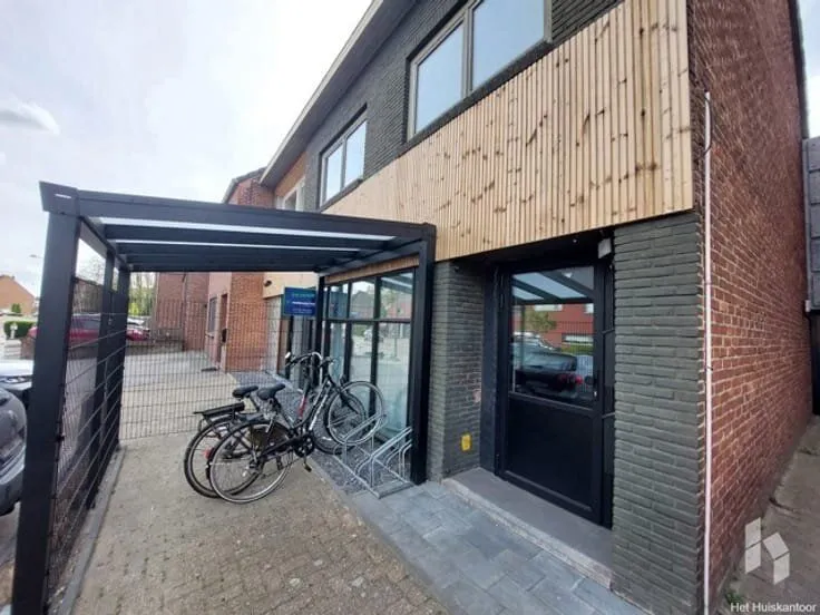 Extérieur - Appartement de Plain-Pied avec Jardin au Centre