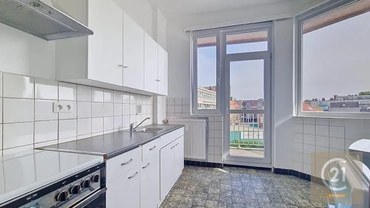 Kitchen - One-Bedroom Flat with Terrace in Laeken