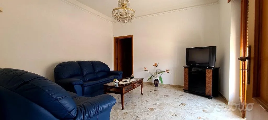 Elutuba - First Floor Apartment with Balcony in Central Location