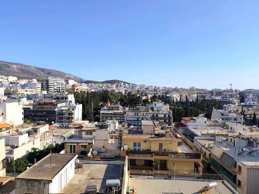 Balcón - Renovated Penthouse with Panoramic View in Zografou