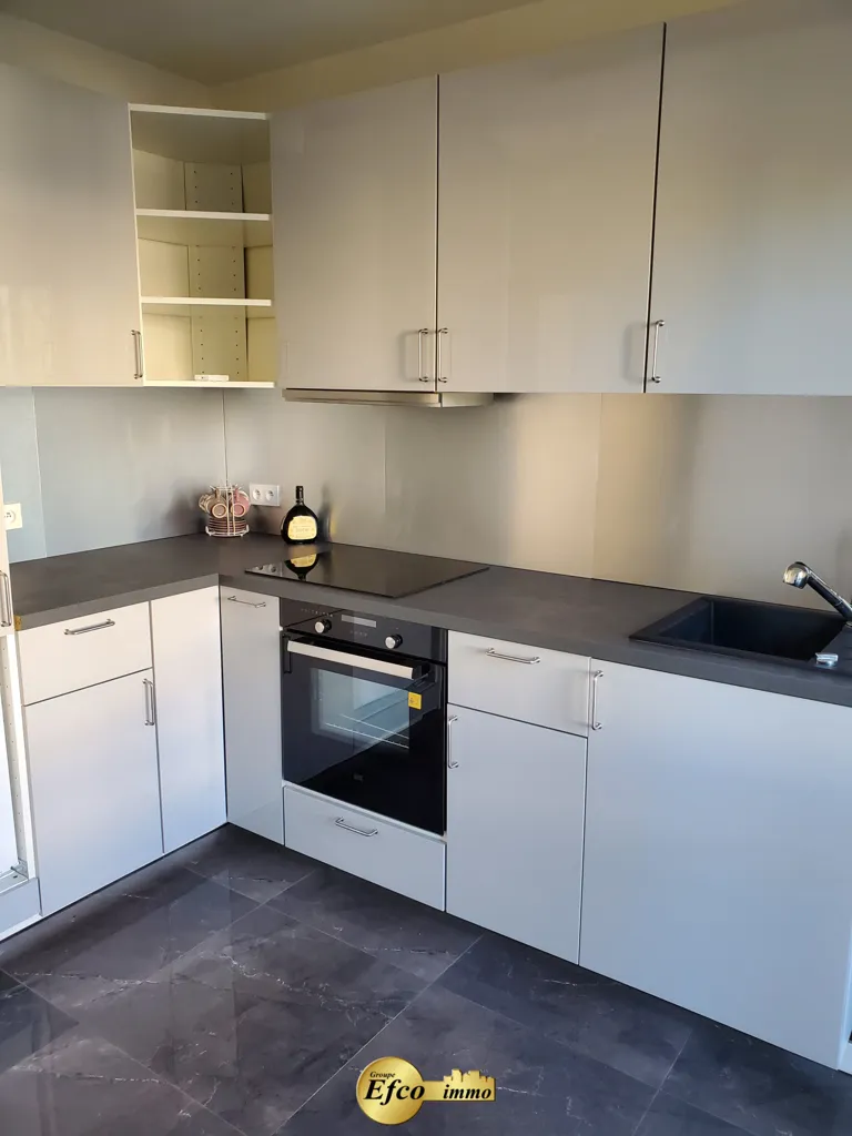Cucina - Renovated Flat with Balcony near Border