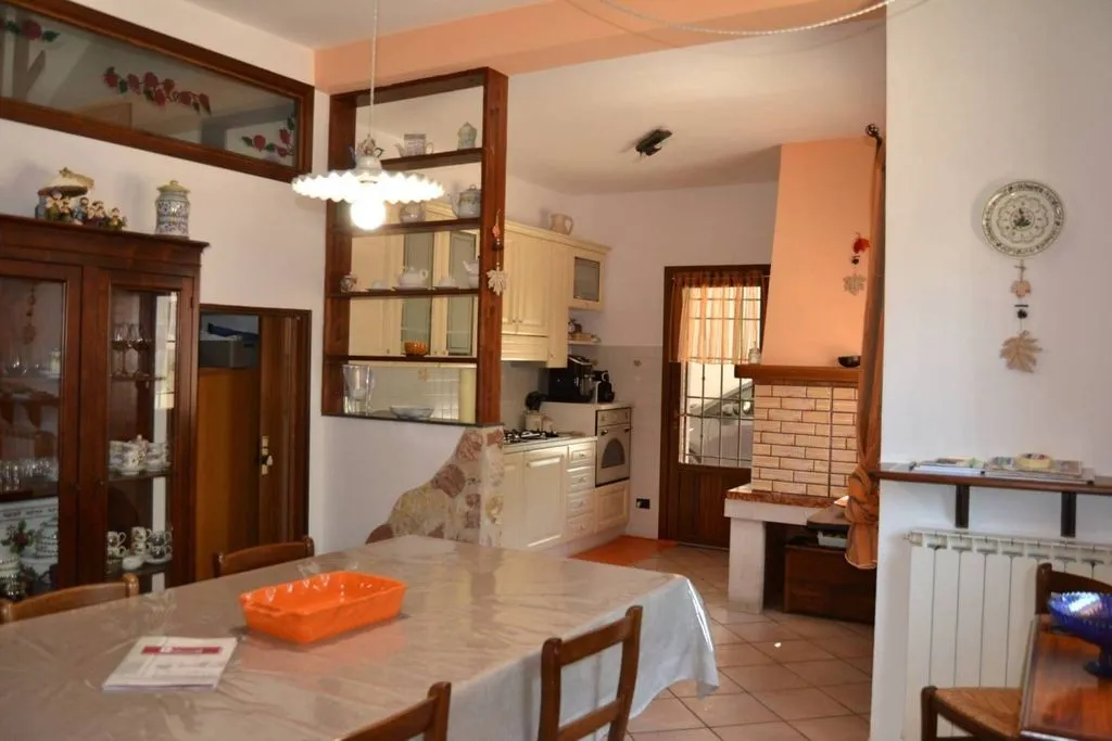 Salle à manger - Luxury Villa with Extensive Outdoor Space in Terni