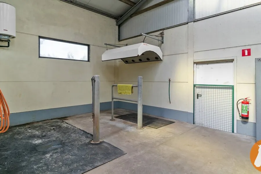 Garaaž - Equestrian Facility with Villa in Mechelen