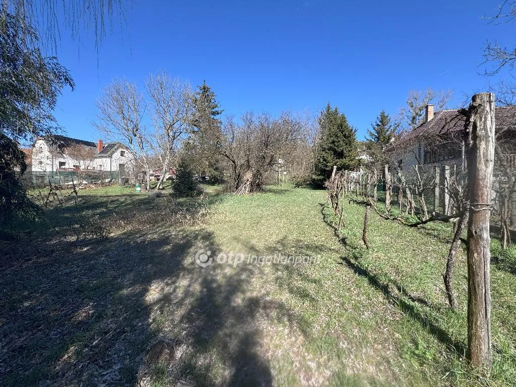 Aed - Building Plot with Panoramic View in Domony