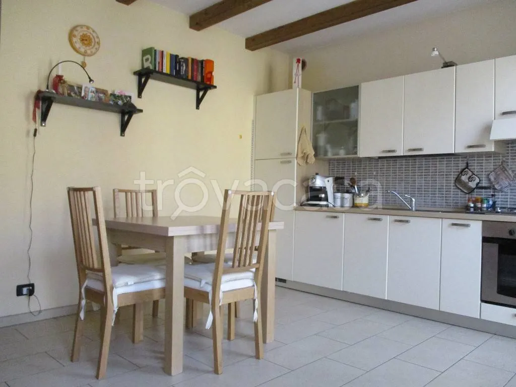 Söögituba - Recently Built Apartment with Garden in Savigliano