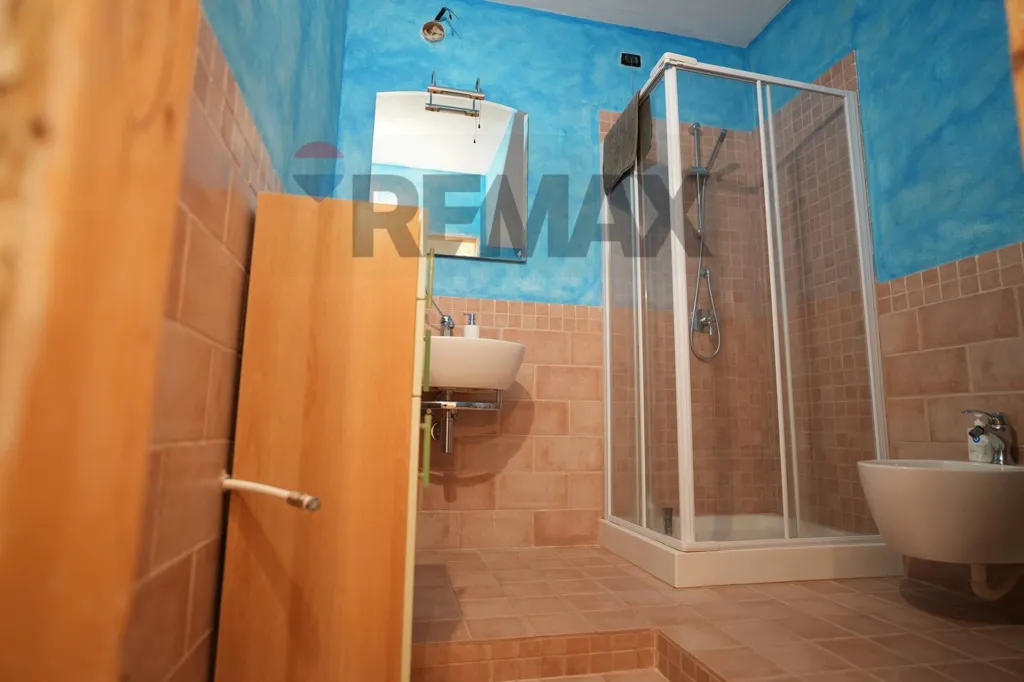 Bathrooms - Bifamiliar Villa with Garden in Lanciano