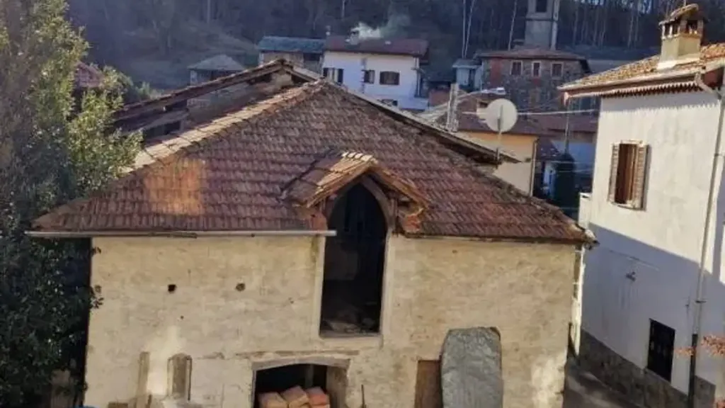 Õhuvaade - Terratetto with Private Courtyard in Varallo