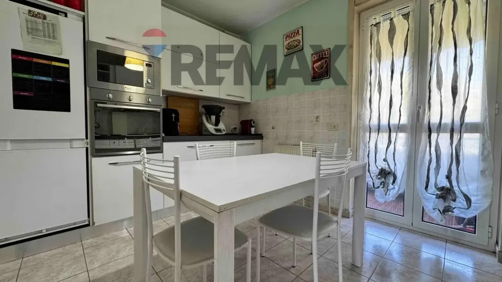 Trilocale with Balcony in Malnate