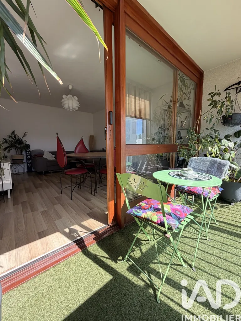 Terrass - Bright 3-Bedroom Apartment with Balcony in Tarbes Centre