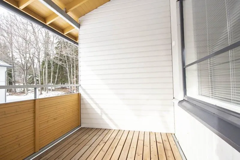 balcony
