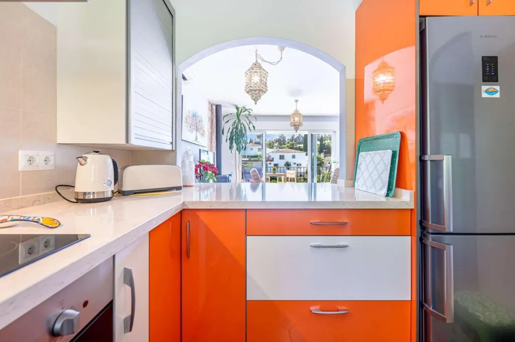 Cucina - Seafront Apartment with Terrace in Chaparral, Mijas