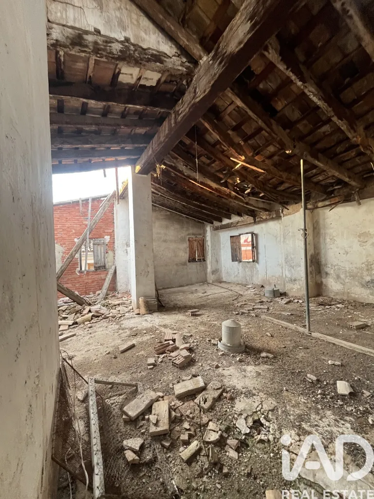 Rooms - Townhouse for Renovation in Llíria Centre