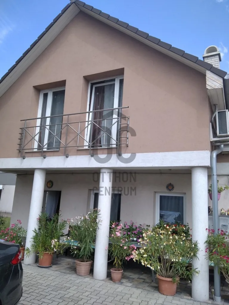 Välivaade - Multi-Generational House with Workshop in Székesfehérvár