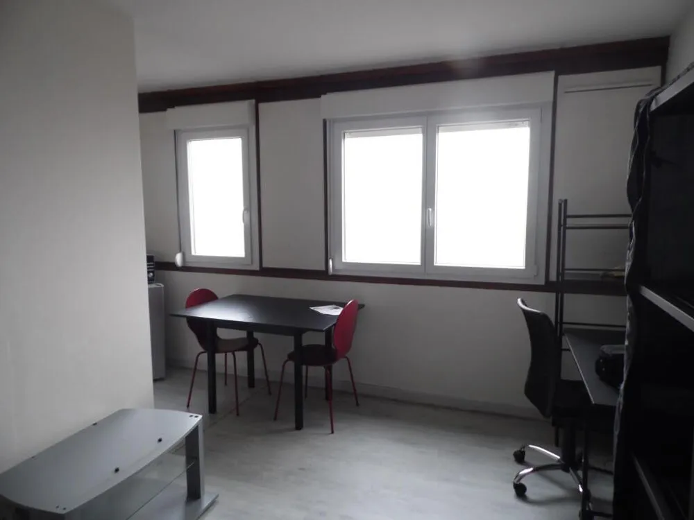 Bureau - Studio Meublé avec Parking près du Campus Lettres