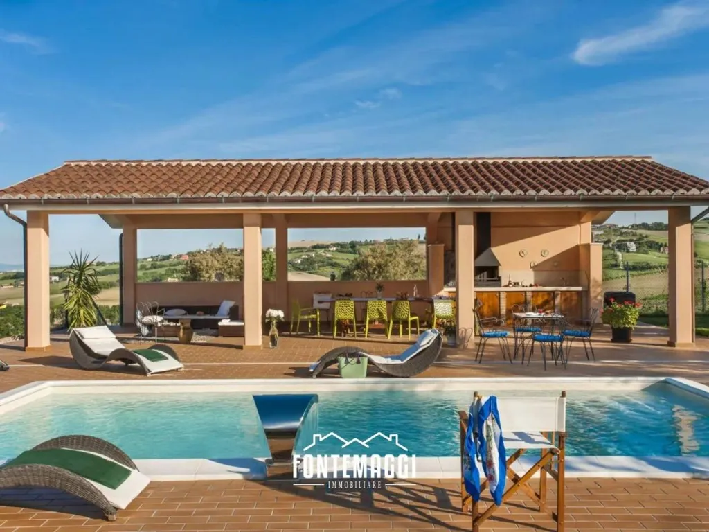 Piscine - Villa with Sea View in San Costanzo