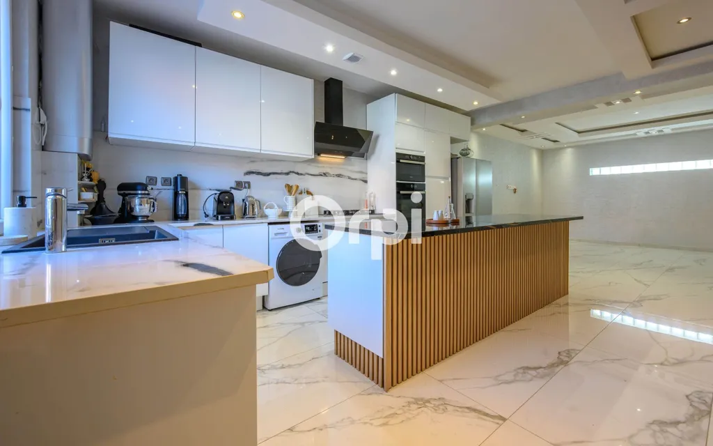Cuisine - Maison Contemporaine avec Terrasse à Waziers