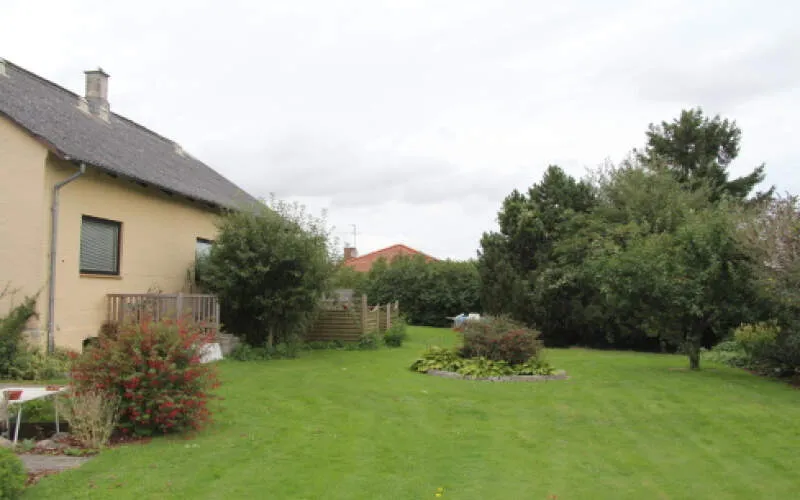 Jardin - Spacious Apartment with Garden Access in Nyborgvej