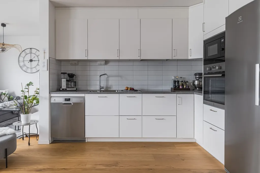Cuisine - Modern Flat with Balcony in Karlssons Äng
