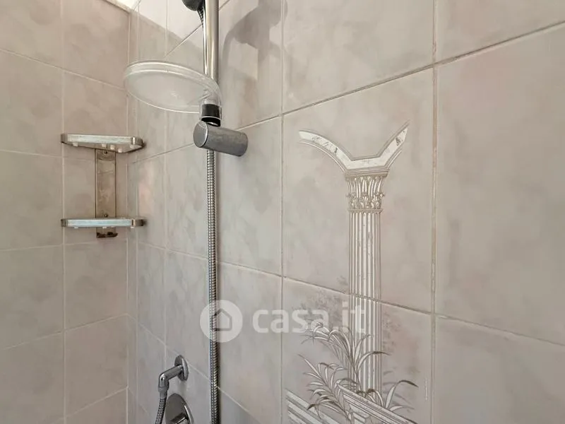Vannitoad - Elegant Duplex with Balconies in Voghera Centre