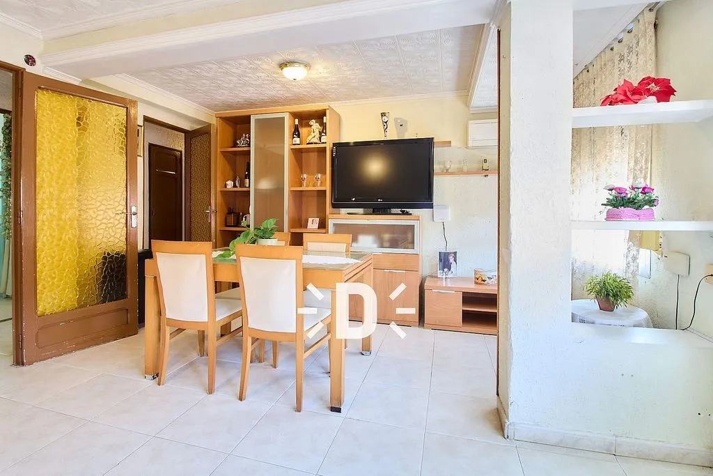 Salle à manger - Apartment with Balcony in Benetússer