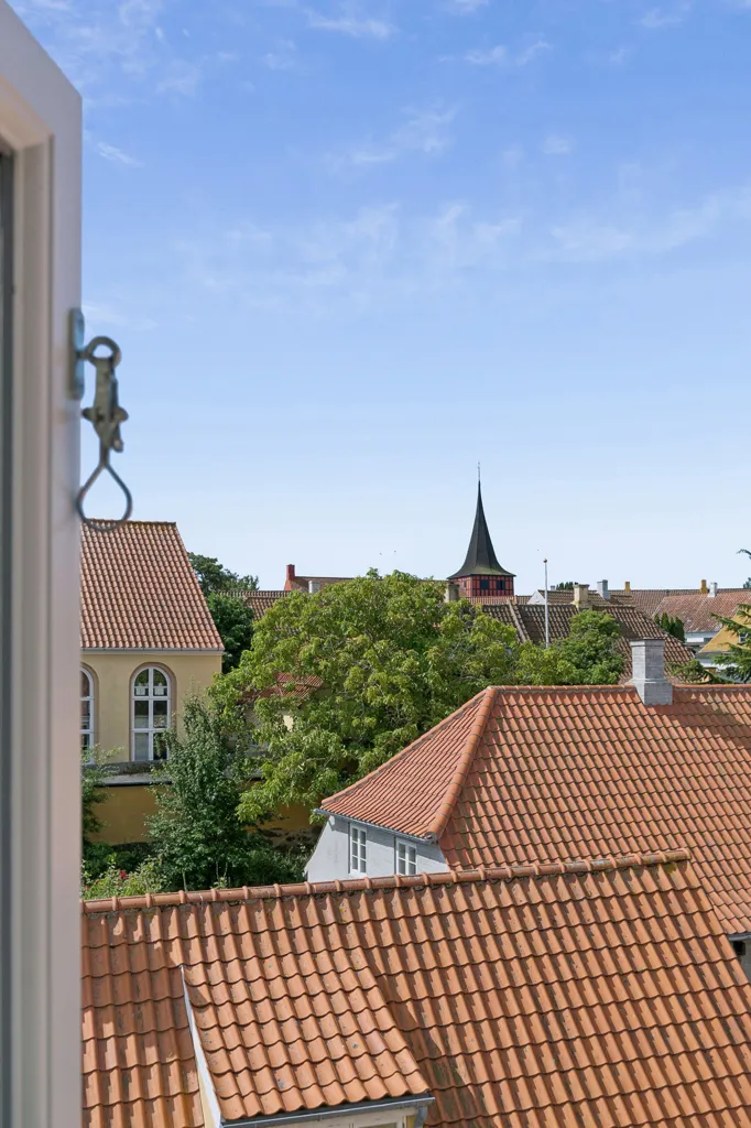 Balcone - Historic Apartment with Harbour View in Svaneke
