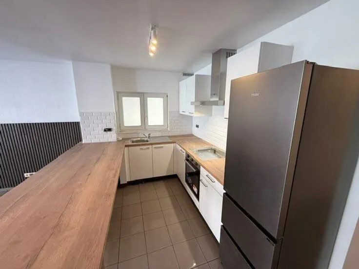 Cuisine - Appartement à Jemeppe-sur-Sambre, Rue de la Station