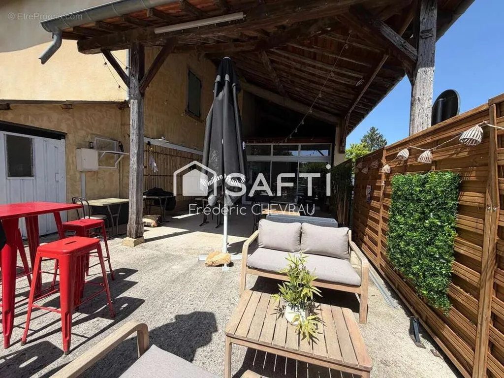 Terrasse - Fonds de Commerce de Restaurant avec Terrasse à Saint-Cyr-sur-Menthon