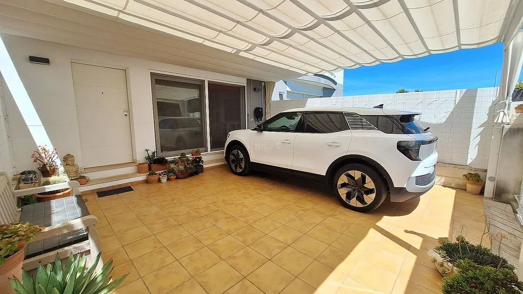 Garaaž - Modern Bungalow with Pool in El Vergel
