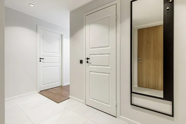 hallway_entrance