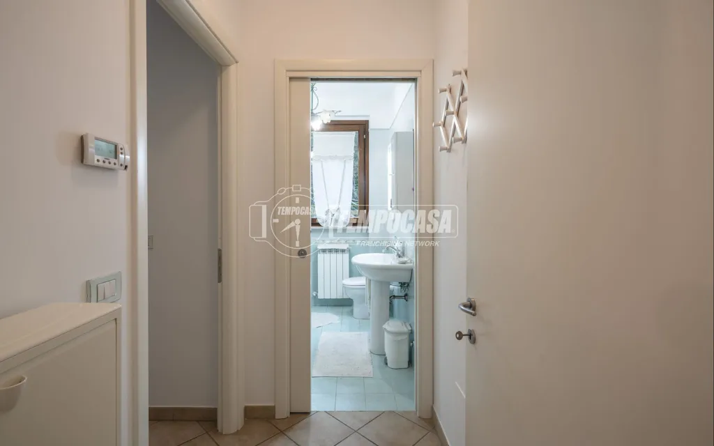 hallway_entrance
