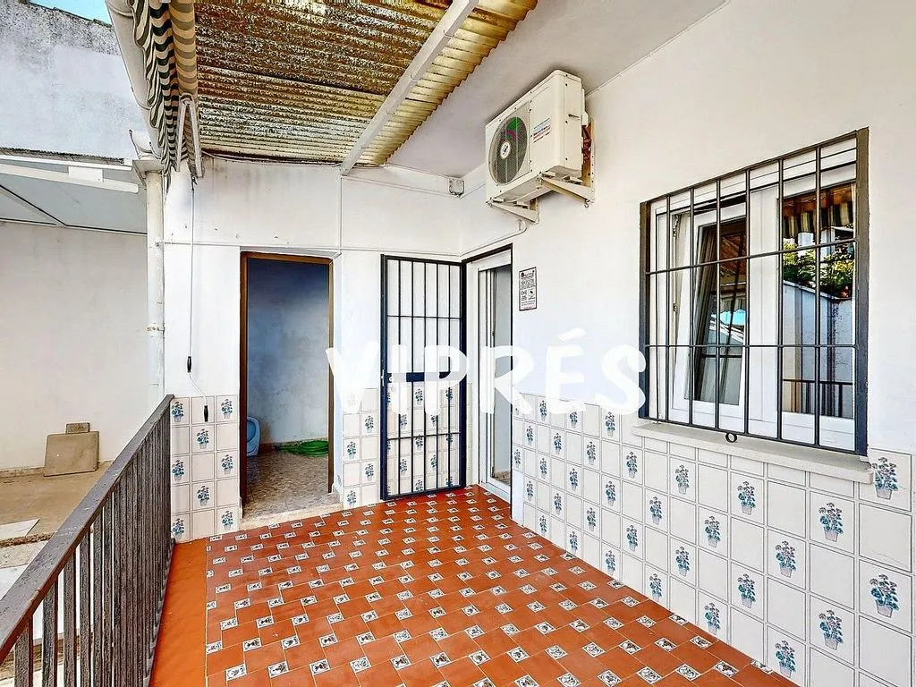 Terrace - Two-Storey House with Terrace in San Luis