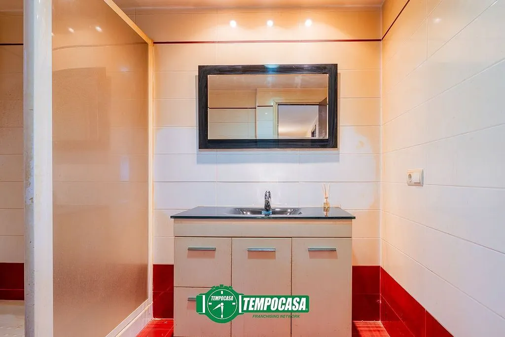 Salles de bain - Apartment with Balcony in Mestalla, Valencia