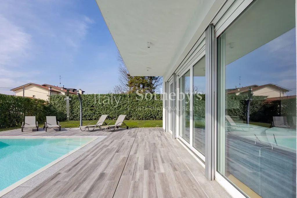 Piscine - High-Tech Villa with Pool in Guanzate